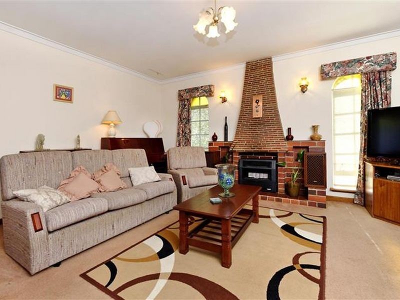 26 Vesta CRESCENT, Shelley WA 6148