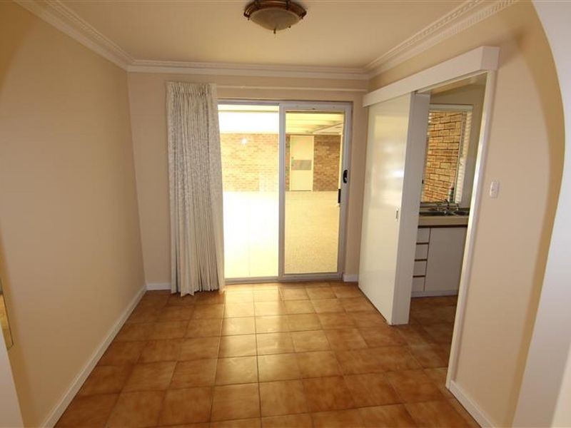 25 Ningaloo Way, Thornlie WA 6108