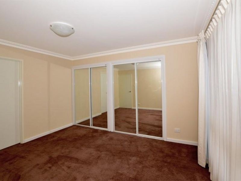 25 Ningaloo Way, Thornlie WA 6108