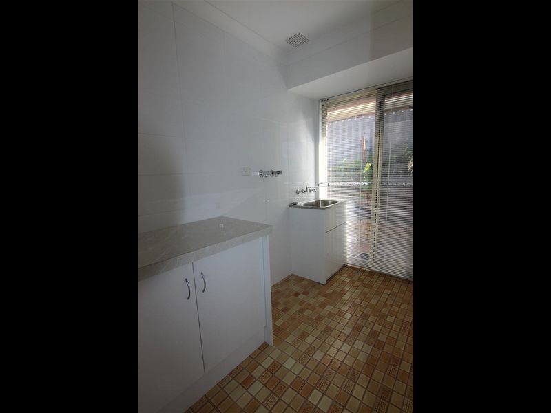 25 Ningaloo Way, Thornlie WA 6108