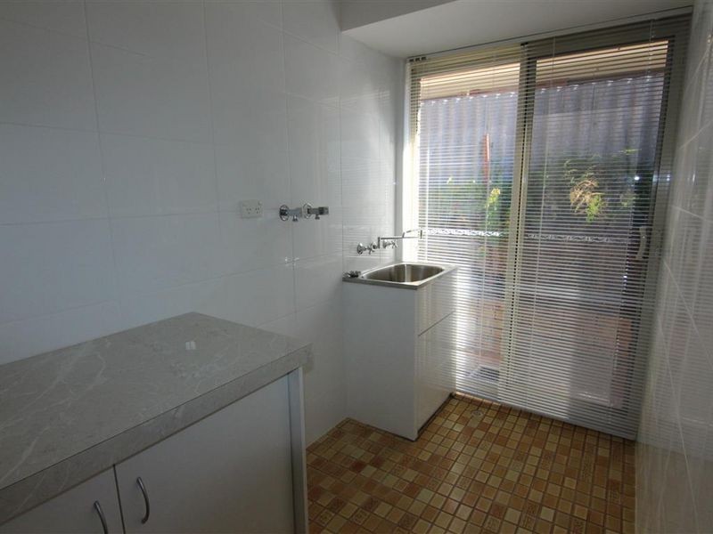 25 Ningaloo Way, Thornlie WA 6108