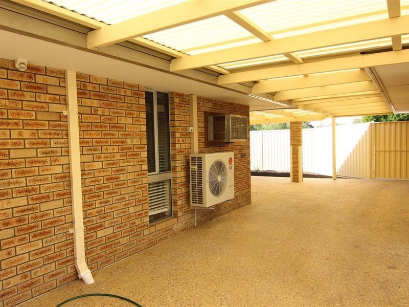 25 Ningaloo Way, Thornlie WA 6108
