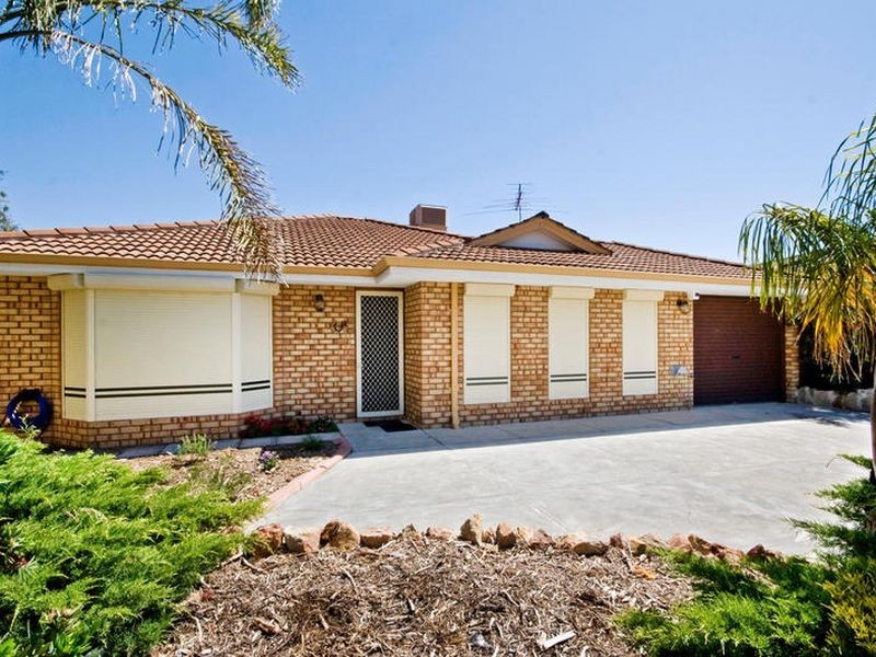 6 Callicoma Court, South Lake WA 6164