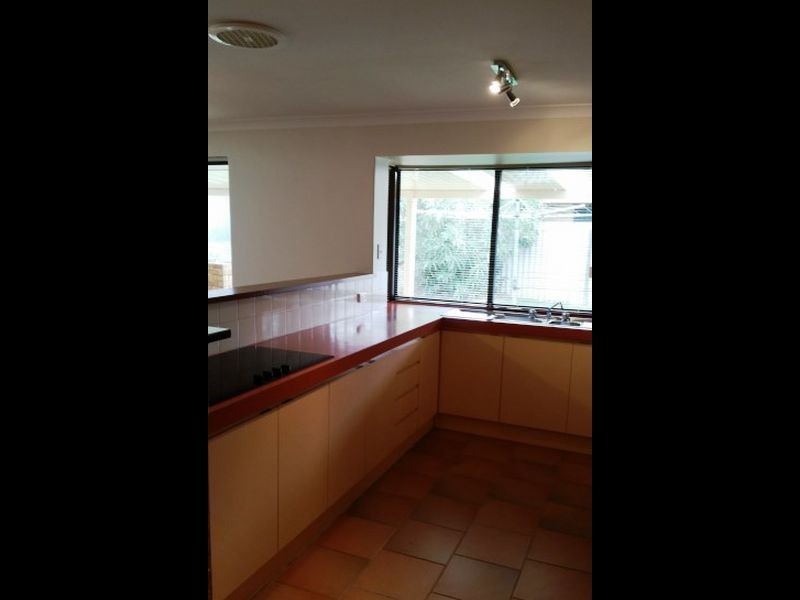 15 Larkspur Cross, Yangebup WA 6164