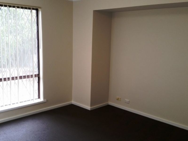 15 Larkspur Cross, Yangebup WA 6164