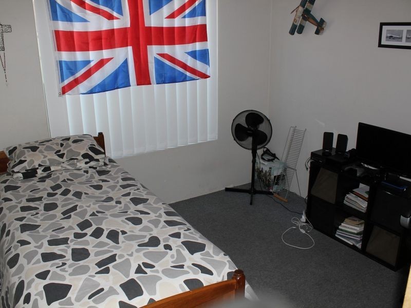 8 Sycamore Avenue, South Lake WA 6164