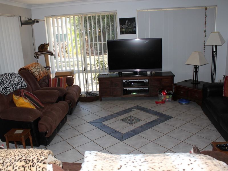 8 Sycamore Avenue, South Lake WA 6164