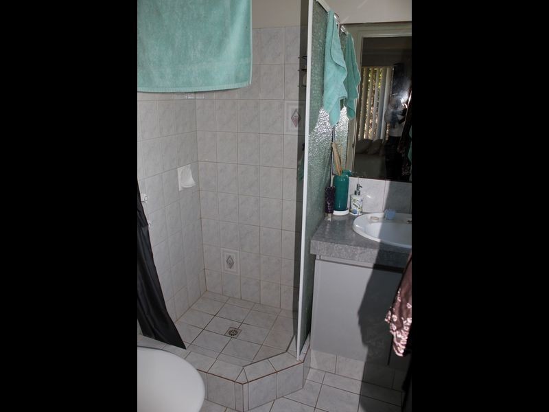 8 Sycamore Avenue, South Lake WA 6164