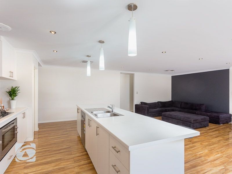 4 Belmore Bend, Aubin Grove WA 6164
