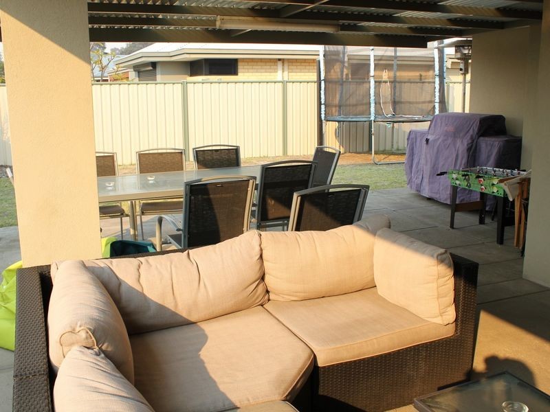 6 Barcoo Bend, Hammond Park WA 6164