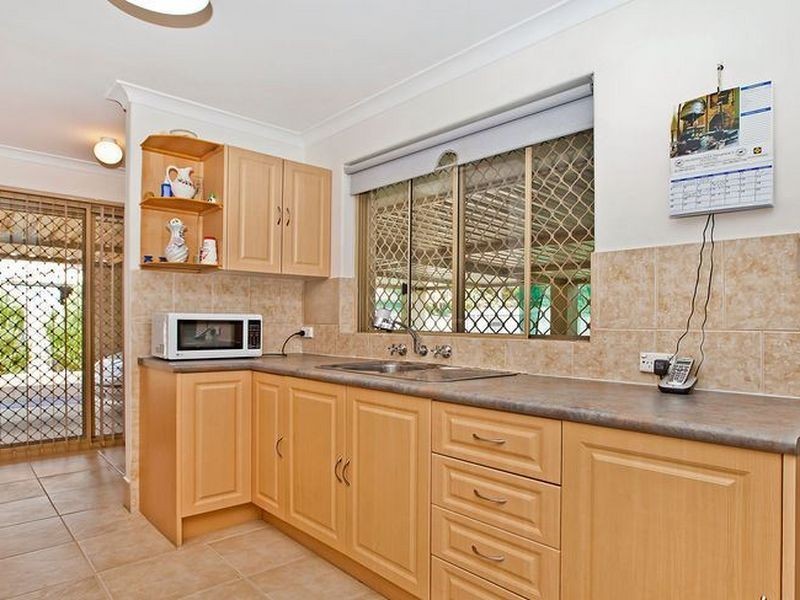 23 Farmhouse Drive, Bibra Lake WA 6163