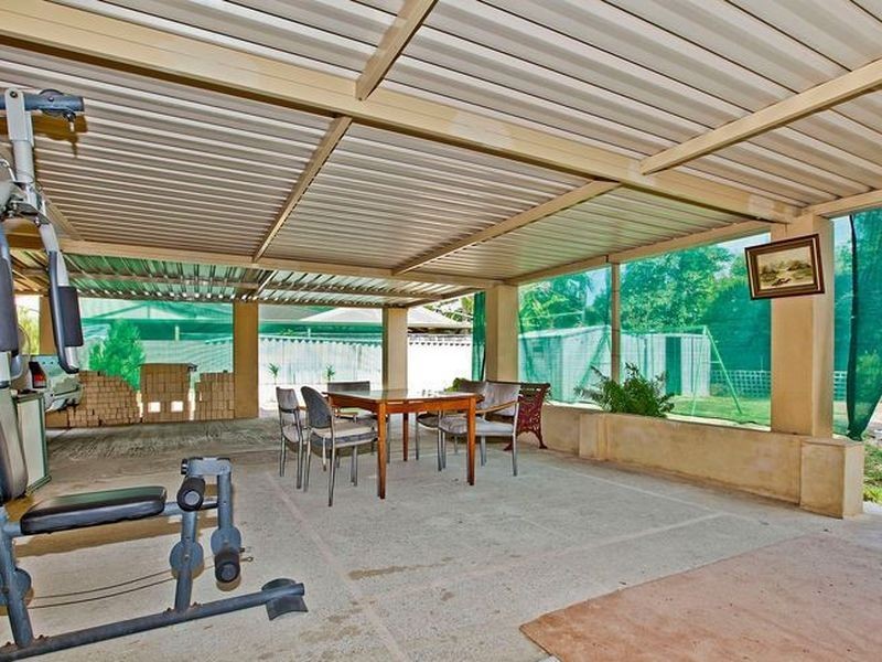 23 Farmhouse Drive, Bibra Lake WA 6163