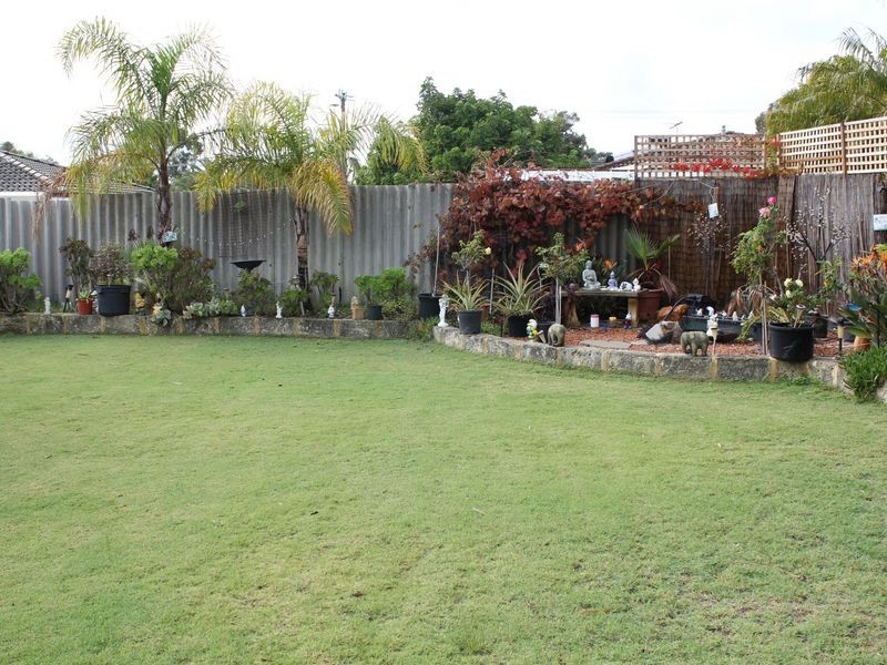 6 Orchard Road, South Lake WA 6164