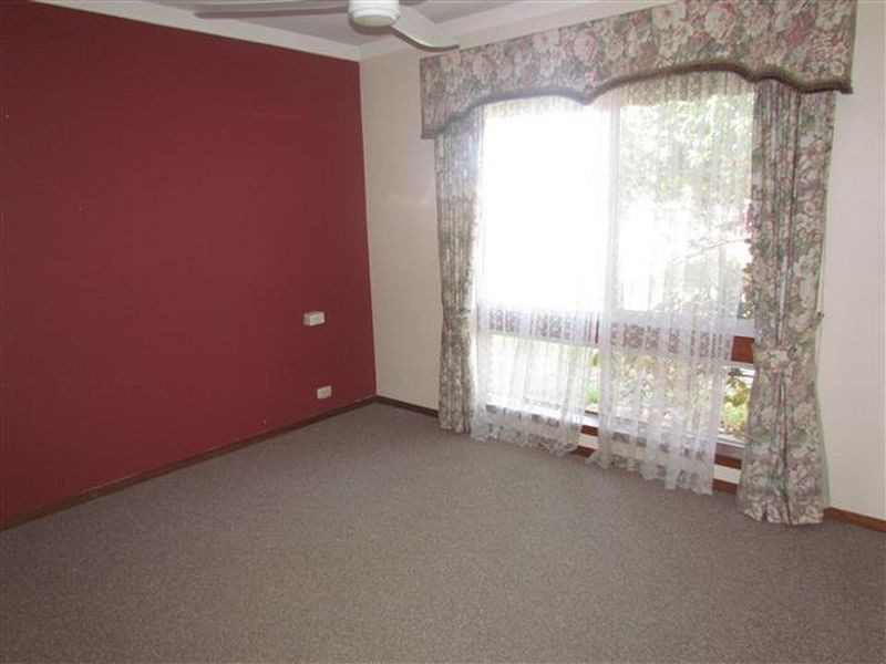 23 Tricourt Grove, Riverton WA 6148