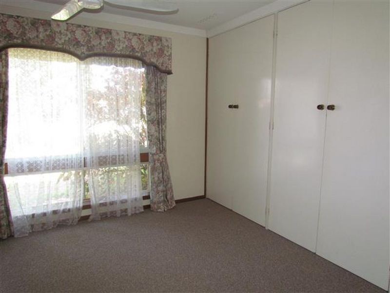 23 Tricourt Grove, Riverton WA 6148