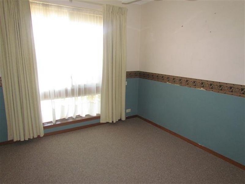 23 Tricourt Grove, Riverton WA 6148