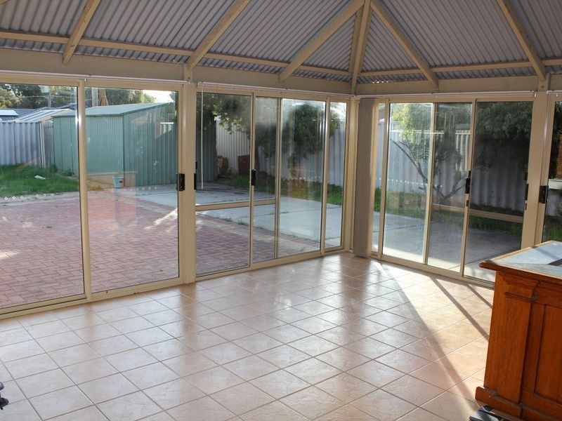 5 Eildon Court, South Lake WA 6164