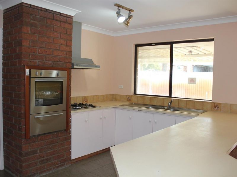 8 Rostrata Avenue, Willetton WA 6155