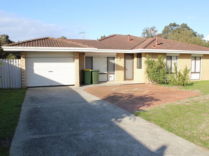 9 Arcaman Place, South Lake WA 6164