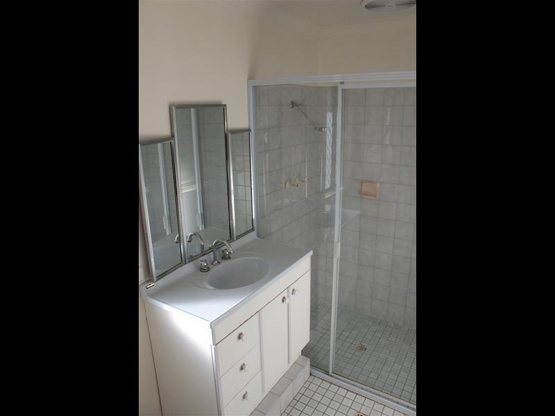 9 Arcaman Place, South Lake WA 6164