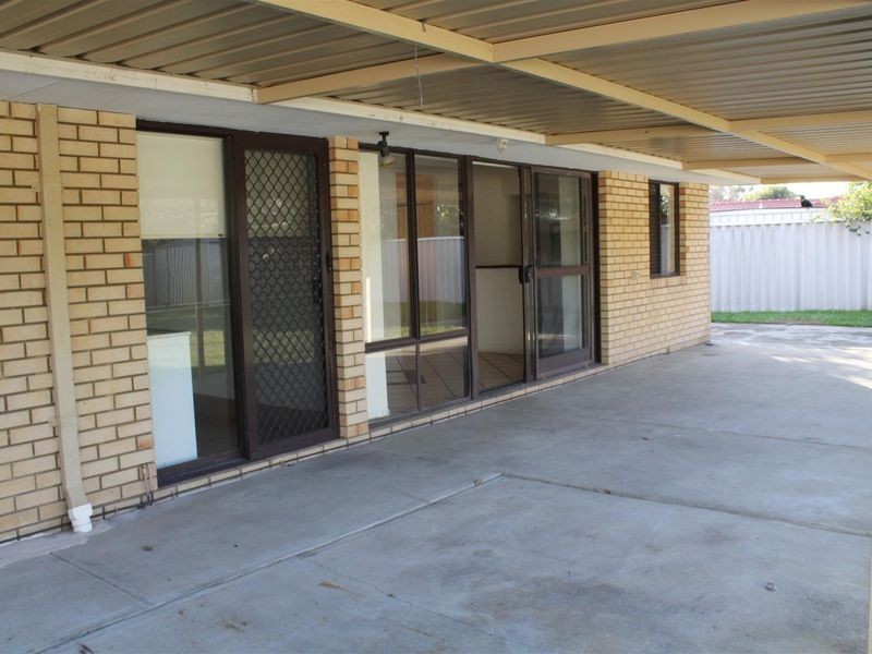 9 Arcaman Place, South Lake WA 6164