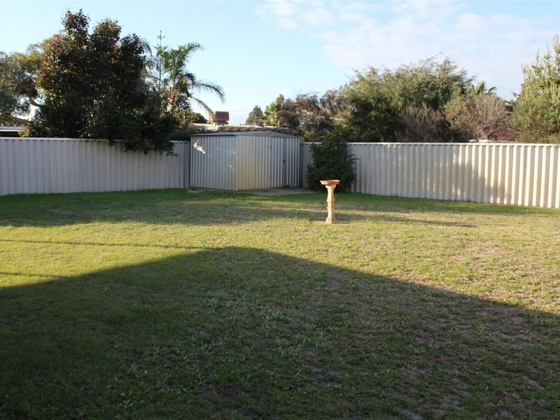 9 Arcaman Place, South Lake WA 6164