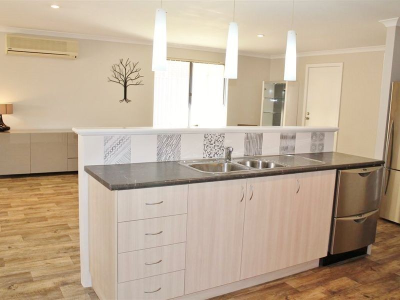 26 Larson Road, Byford WA 6122