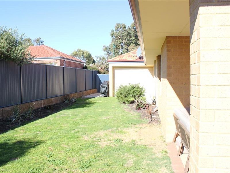 26 Larson Road, Byford WA 6122