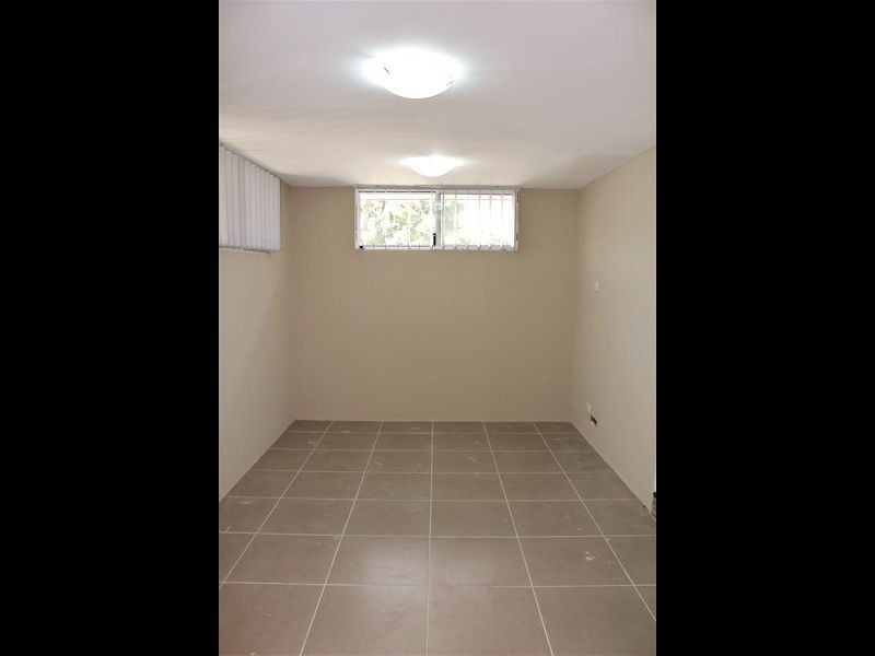 16 Keith Road, Rossmoyne WA 6148