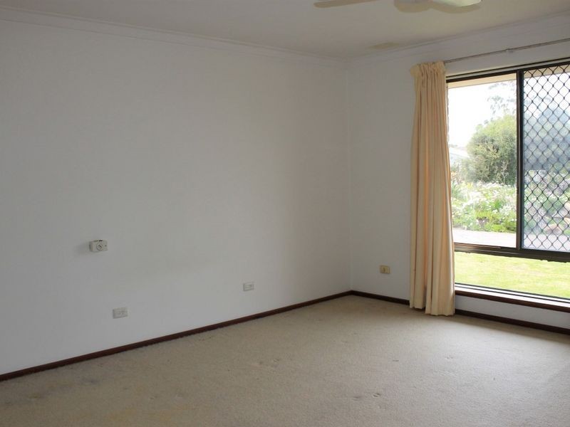 11C Millar Place, Booragoon WA 6154