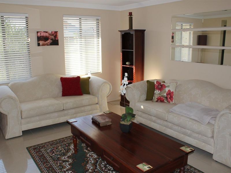 17 Halcyon Way, Atwell WA 6164
