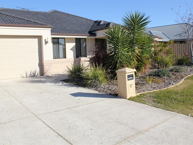 17 Halcyon Way, Atwell WA 6164