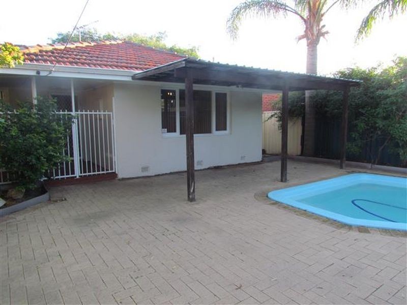 5 Mundan Place, Kelmscott WA 6111