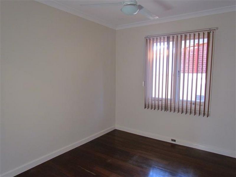 5 Mundan Place, Kelmscott WA 6111