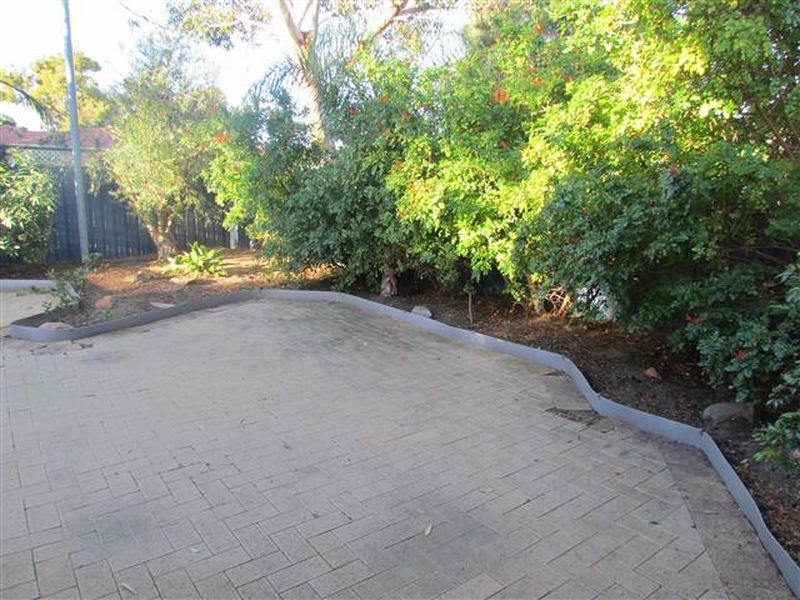 5 Mundan Place, Kelmscott WA 6111