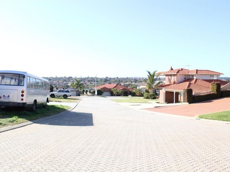 16 Rhodes Rise, Coogee WA 6166