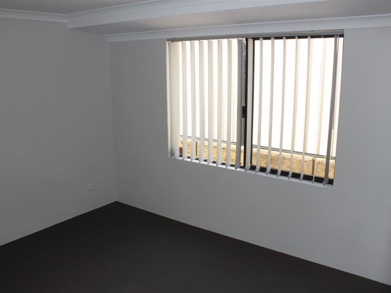 8 Calytrix Crescent, Success WA 6164