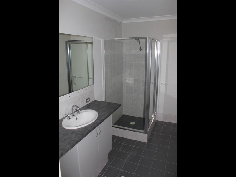 8 Calytrix Crescent, Success WA 6164