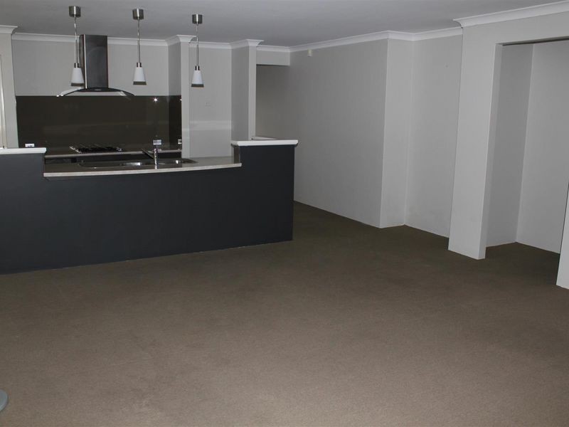 8 Calytrix Crescent, Success WA 6164