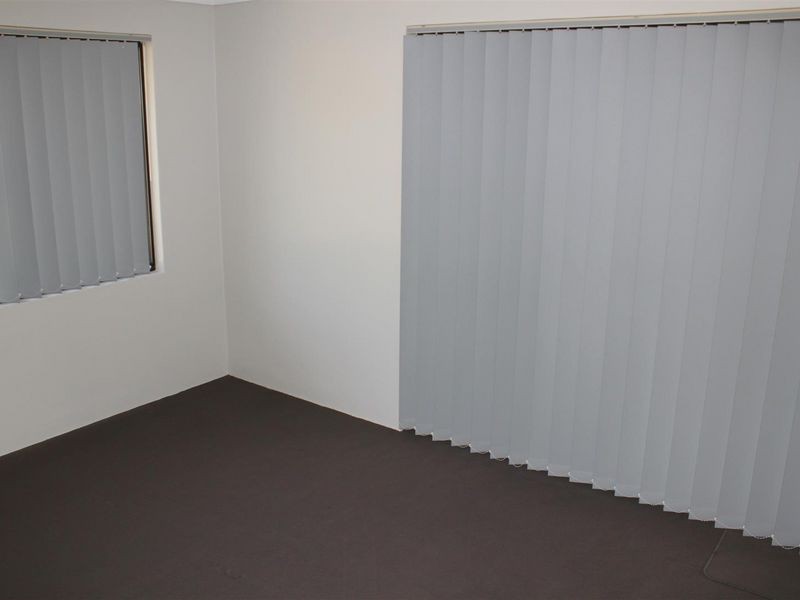 8 Calytrix Crescent, Success WA 6164