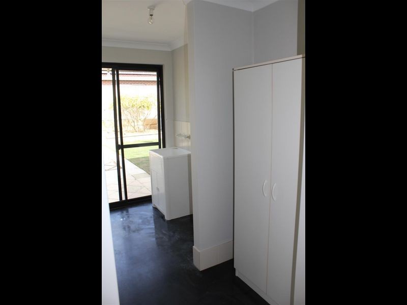 8 Calytrix Crescent, Success WA 6164