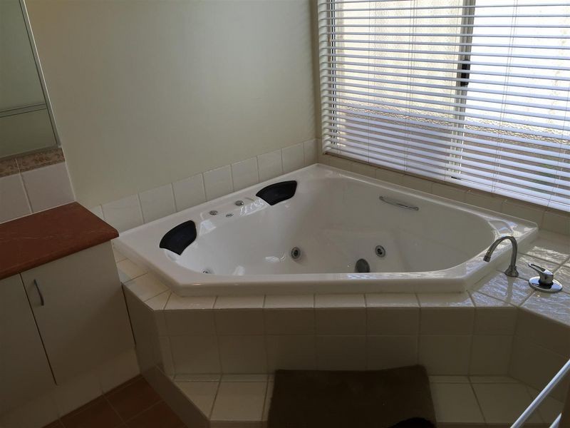 21 Charnley Bend, Success WA 6164