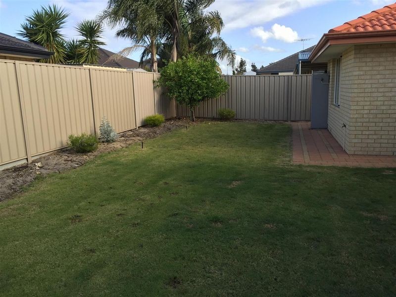 21 Charnley Bend, Success WA 6164