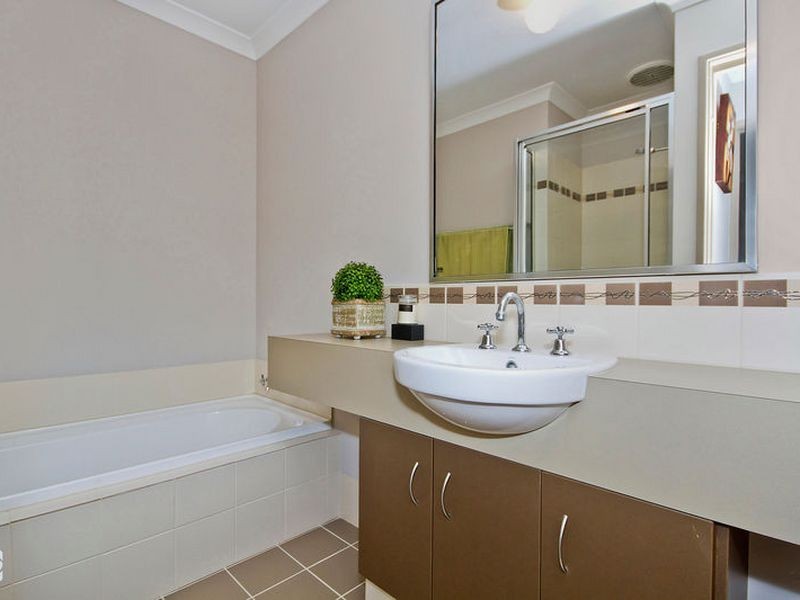 2/12 Peppermint Gardens, Aubin Grove WA 6164