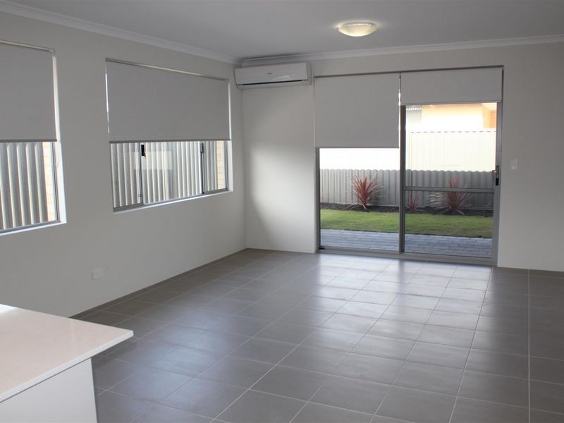 17 Elderflower Road, Banjup WA 6164