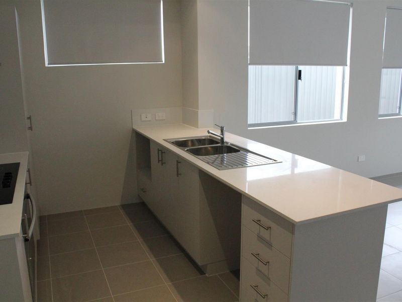 17 Elderflower Road, Banjup WA 6164