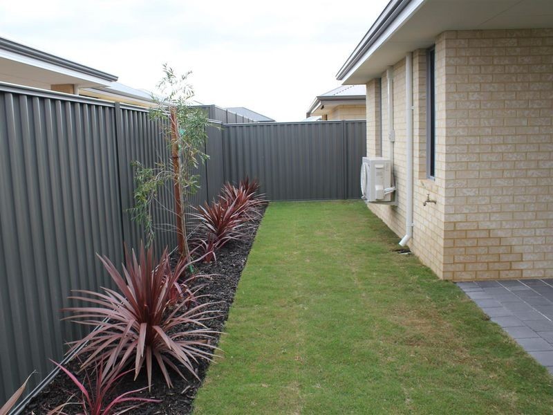 17 Elderflower Road, Banjup WA 6164