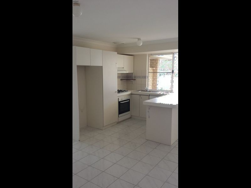 4 Shady Grove, Yangebup WA 6164