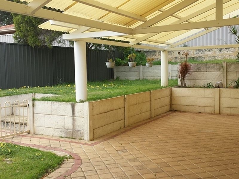 4 Shady Grove, Yangebup WA 6164