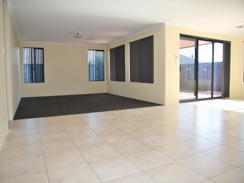 7 Redcurrant Street, Byford WA 6122